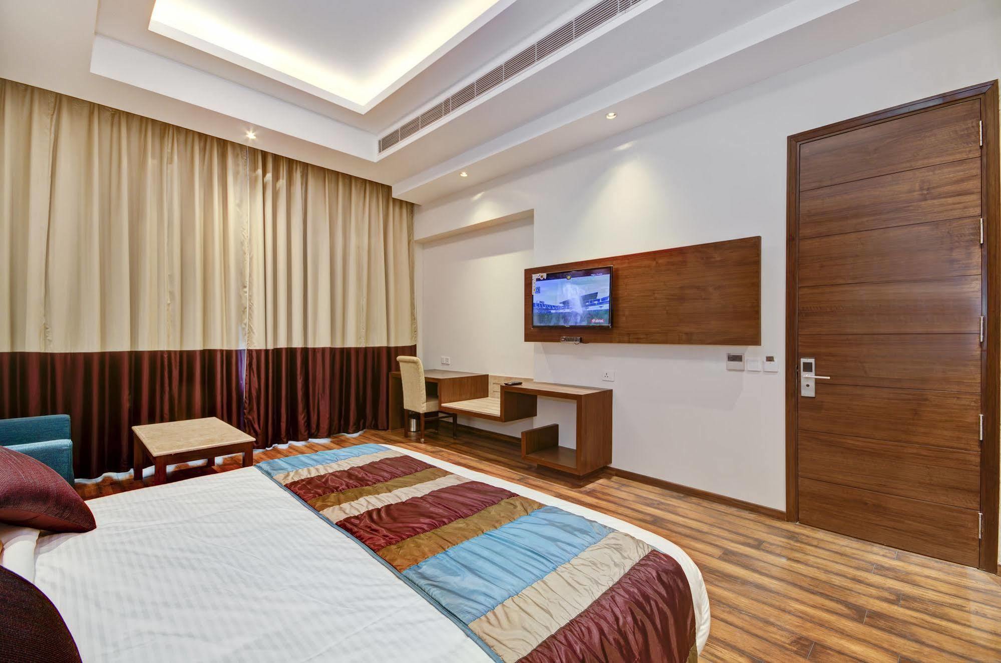 La Sagrita Hotel New Delhi Exterior foto
